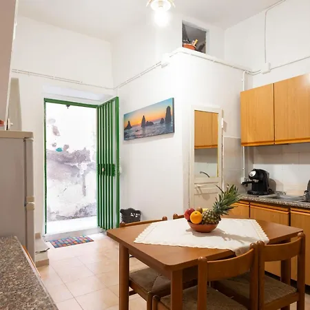 Happy House - Center Apartment Catania